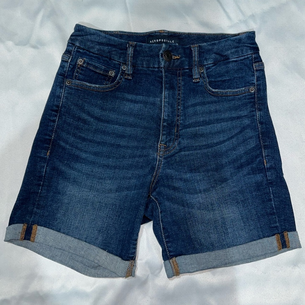 Aeropostale Women's Blue Denim Shorts
High Rise Curvy Bermuda 
Used once